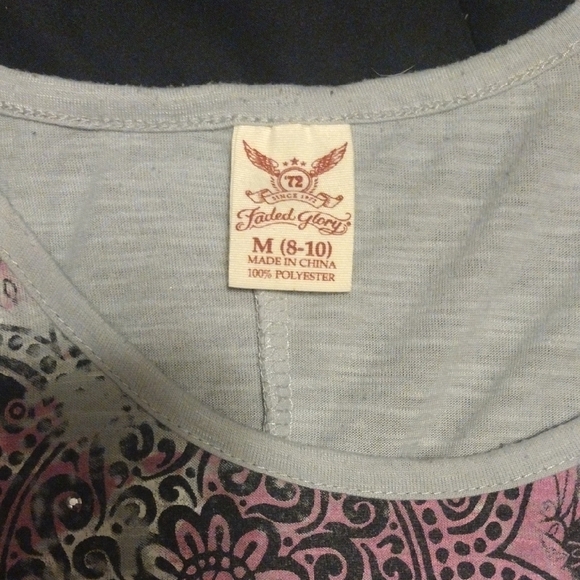 Faded Glory White and Pink Asymmetrical Graphic Blouse​​ - Picture 2 of 5